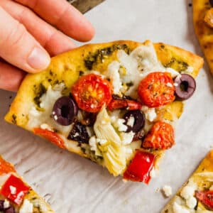 Need a good, meatless dinner or appetizer? This Roasted Vegetable Flatbread delivers! It's super easy to throw together and tastes fantastic.