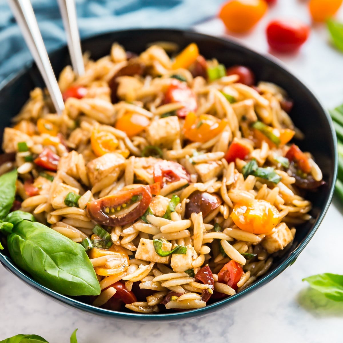 Italian Caprese Pasta Salad
