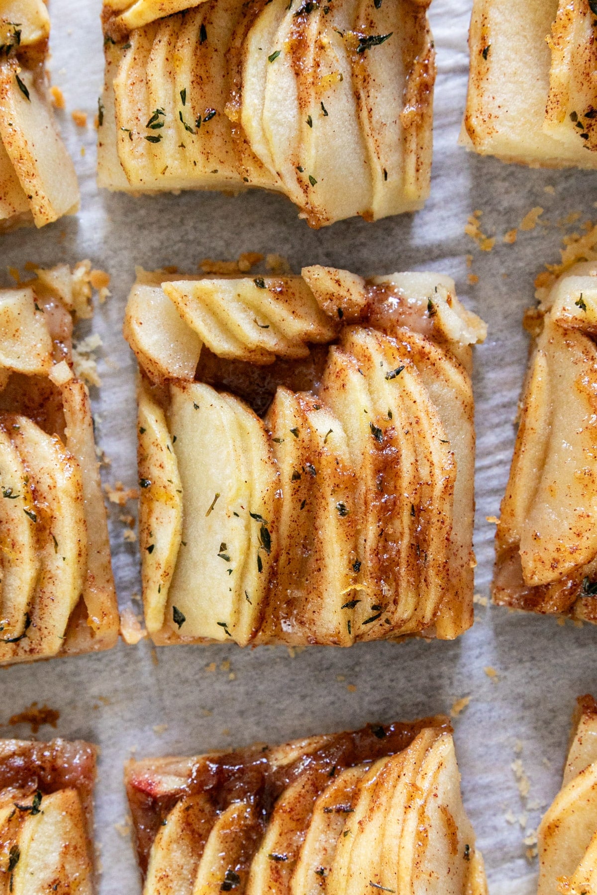 A close up overhead image of the apple bars.