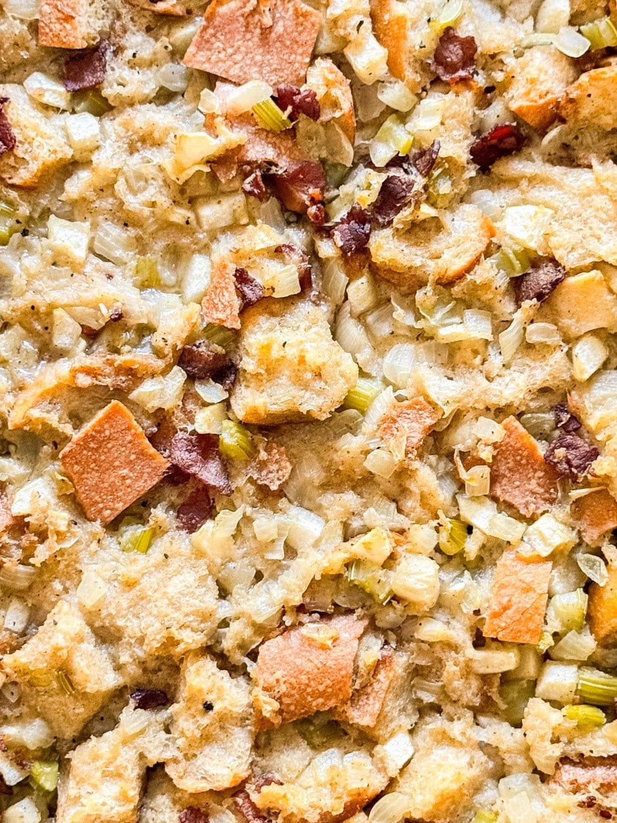 A close up overhead image of the top of this sourdough stuffing.